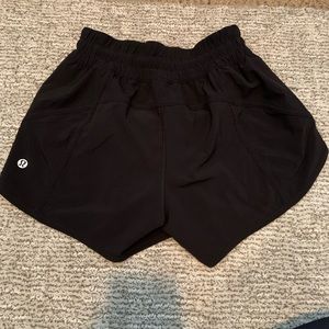 Lululemon Tracker Short V 4”